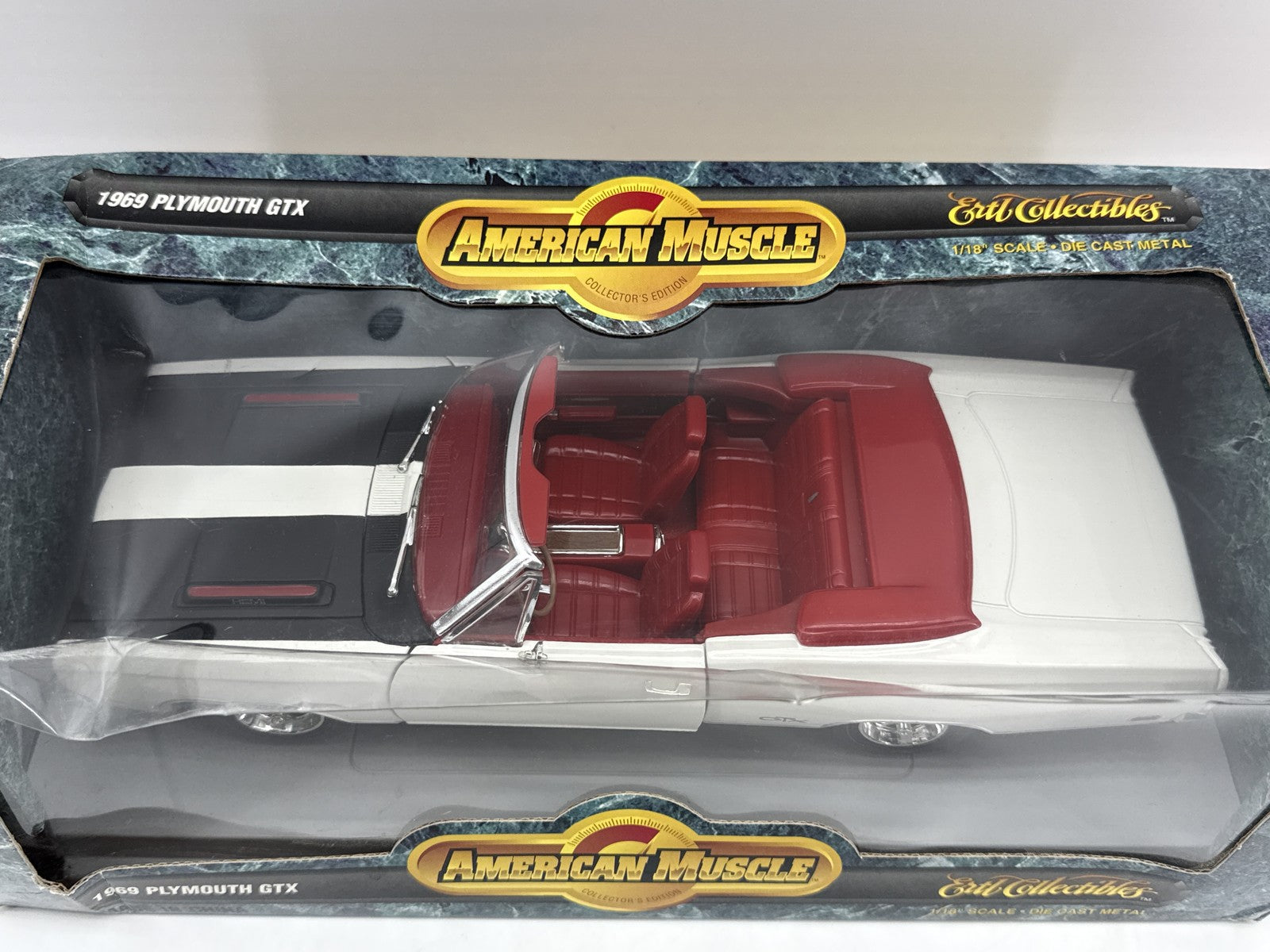 Ertl Collectibles Plymouth GTX Diecast Model Car 1:18 Scale White/Red Metal Hemi