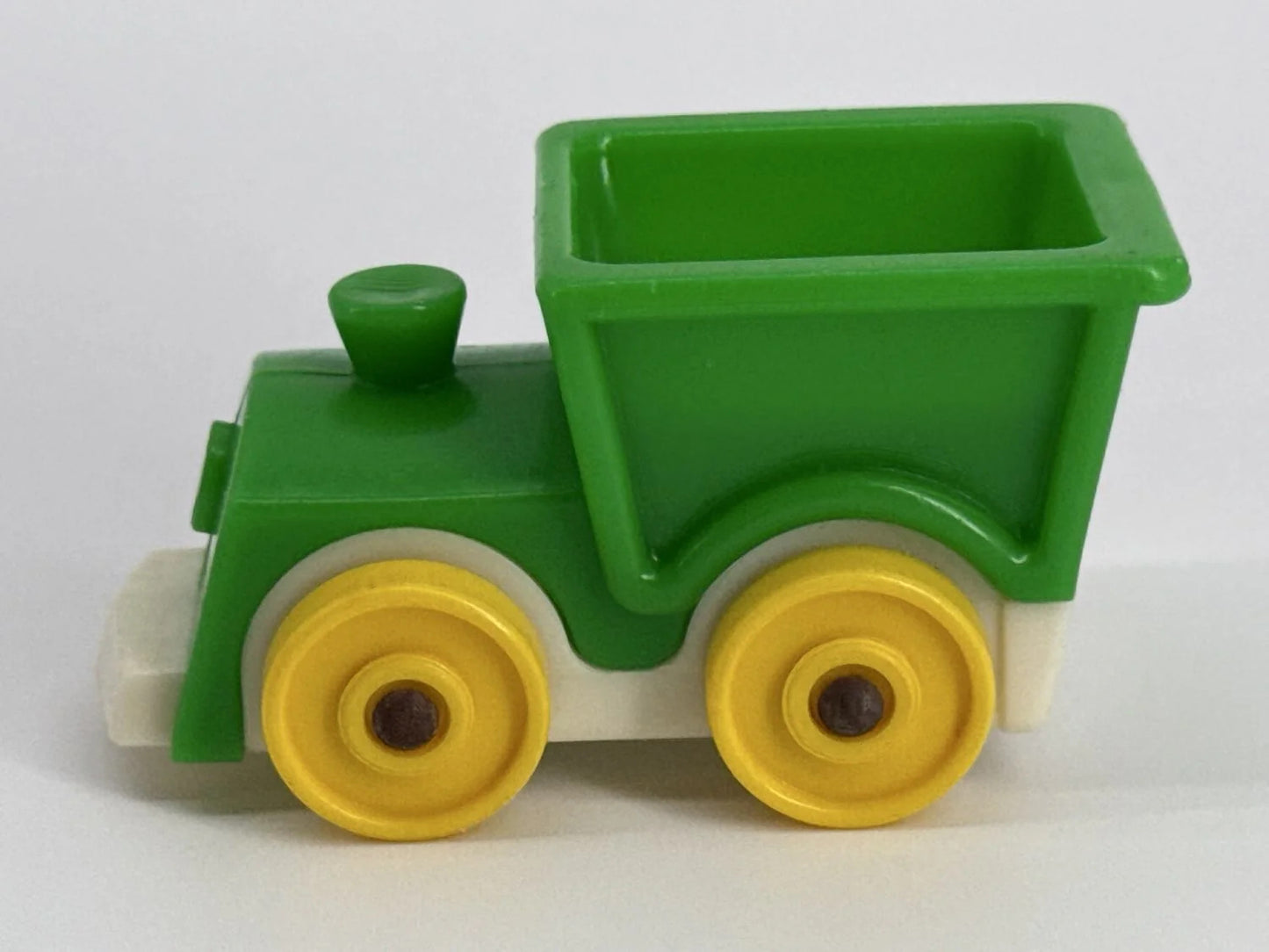 Vintage Fisher Price Little People Green Train w/ Yellow Wheels 1970s-80s Toy