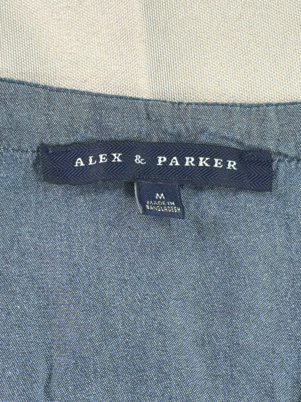 Alex & Parker Chambray Lyocell Button Down Tunic Top Blouse V-Neck Pockets M