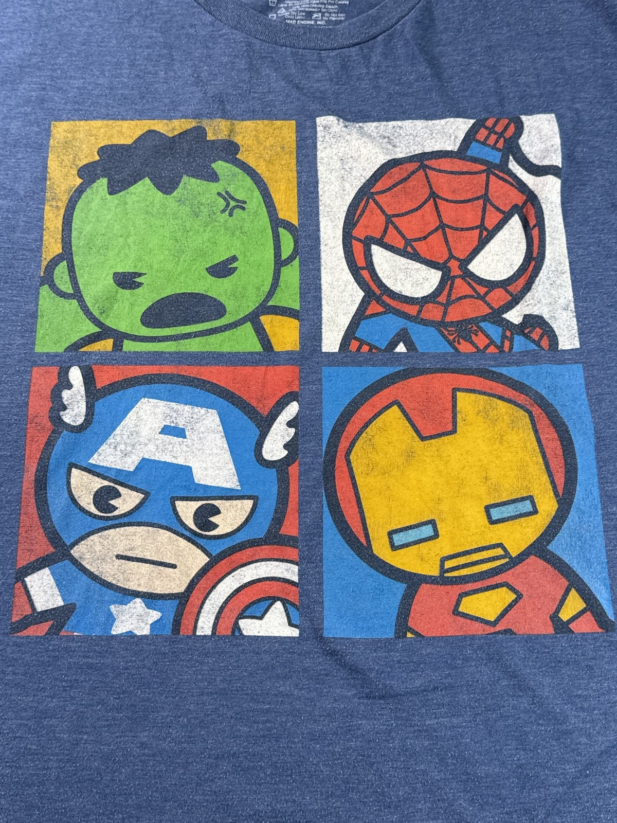 MARVEL Avengers Graphic Tee Superhero XL Blue Cotton Polyester Crewneck Short
