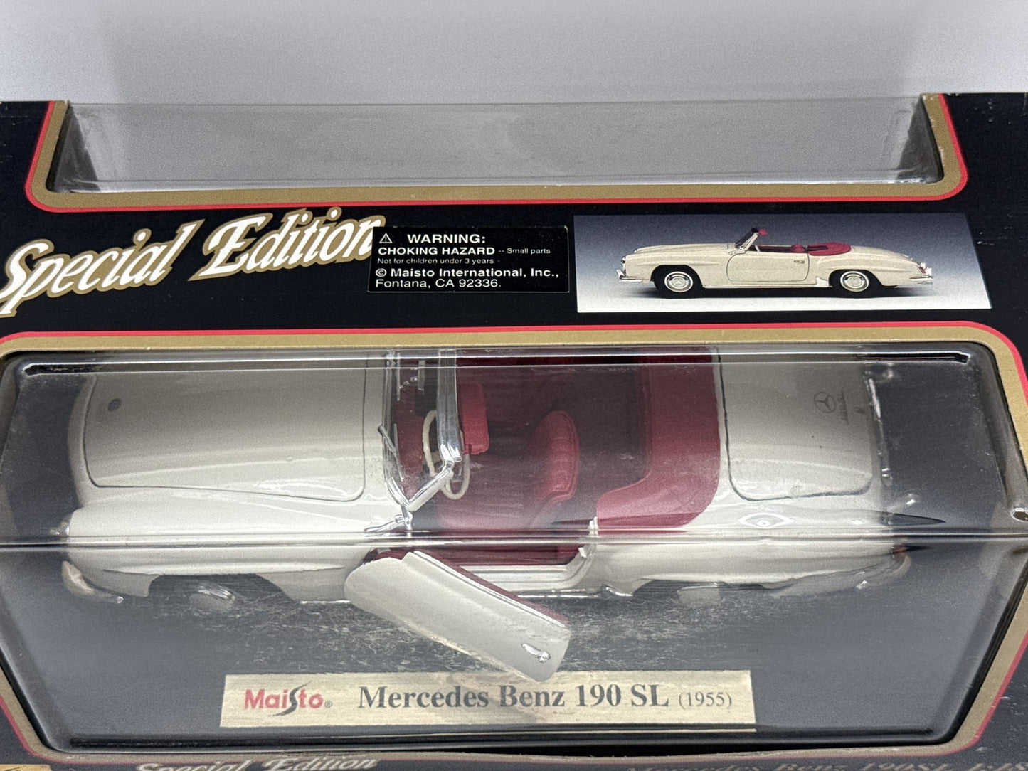 Maisto Special Edition Mercedes Benz 190SL Die cast Model 1:18 Scale Classic Red