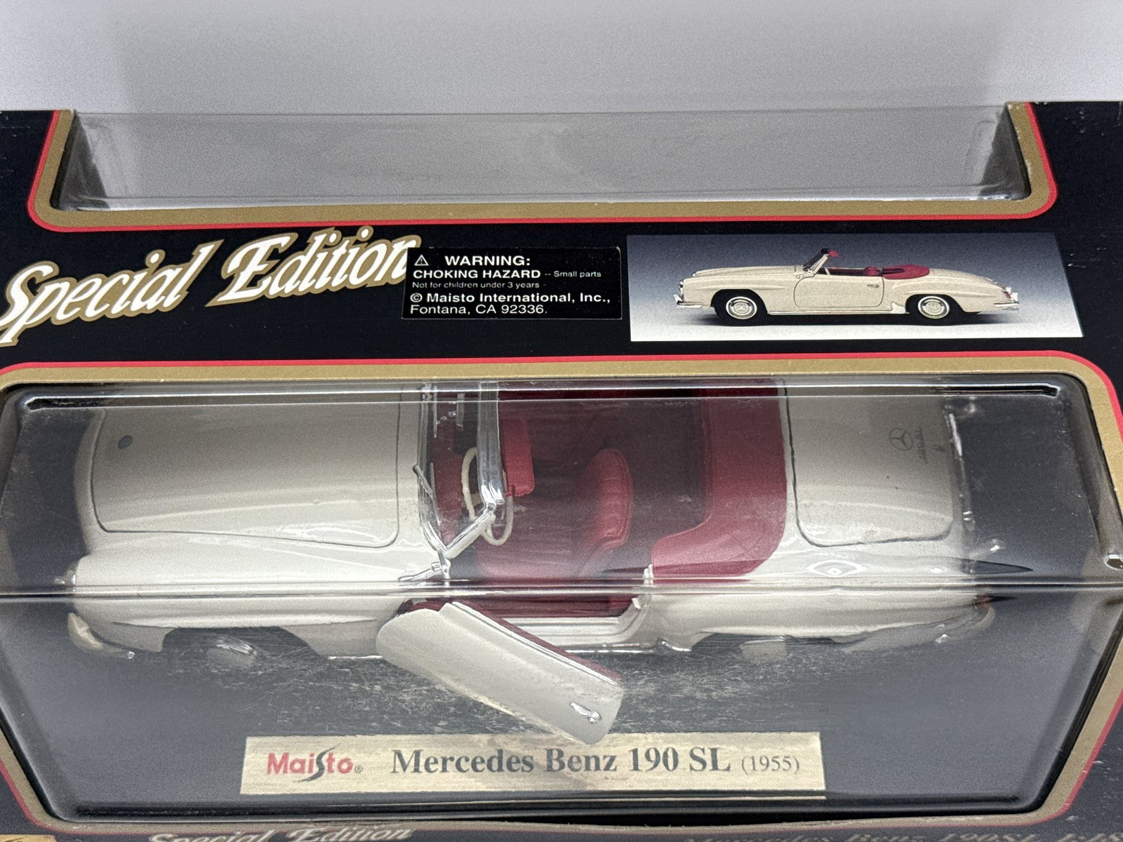 Maisto Special Edition Mercedes Benz 190SL Die cast Model 1:18 Scale Classic Red