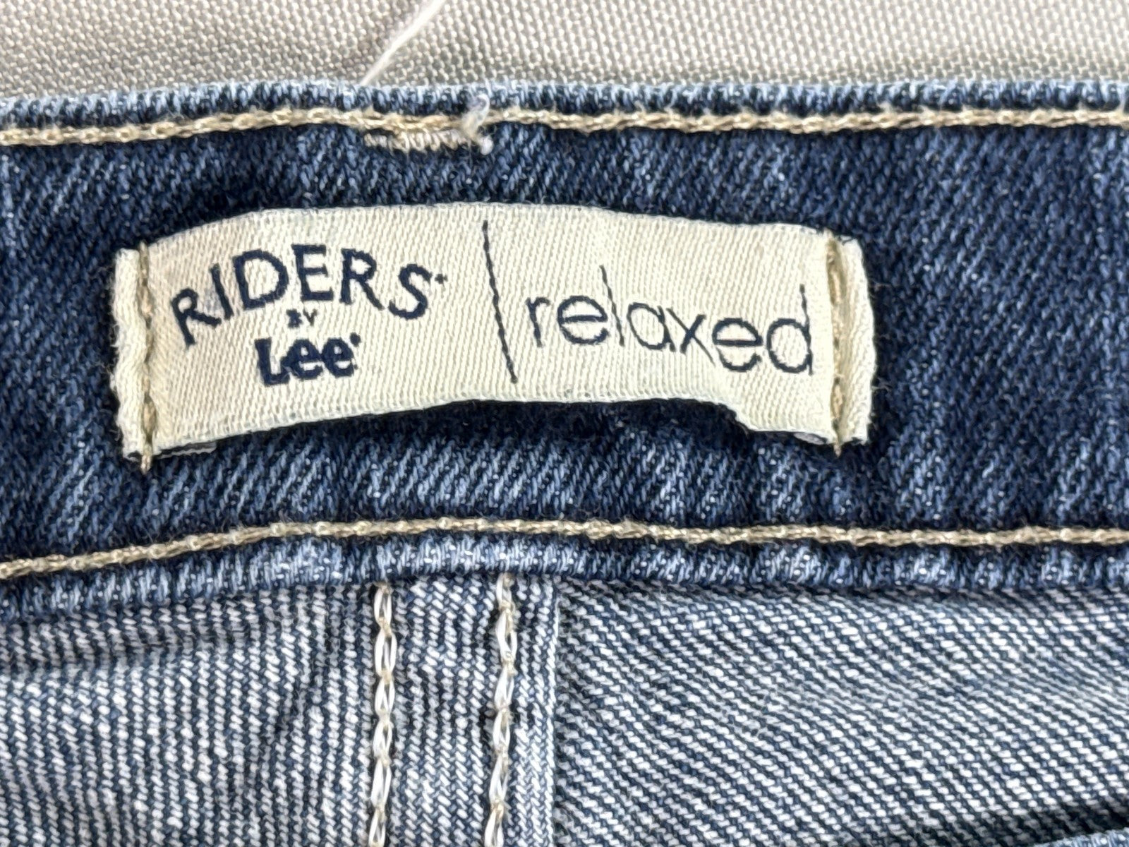 Riders Lee Relaxed Fit Straight Leg Jeans Womens 14P Blue Wash Stretch Denim 14M