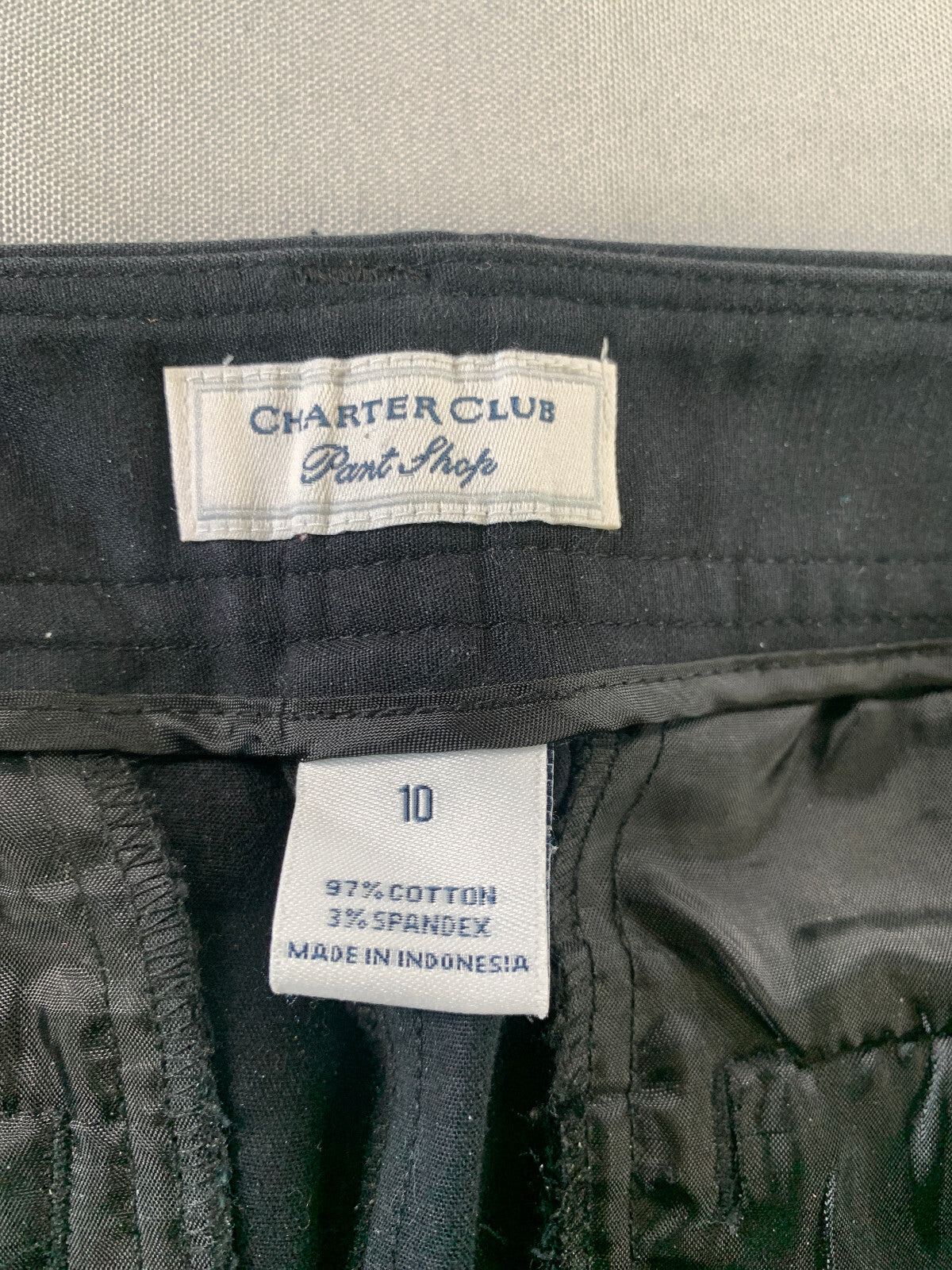 Charter Club Black Bermuda Shorts Women 10 Cotton Stretch Gold Buttons Classic