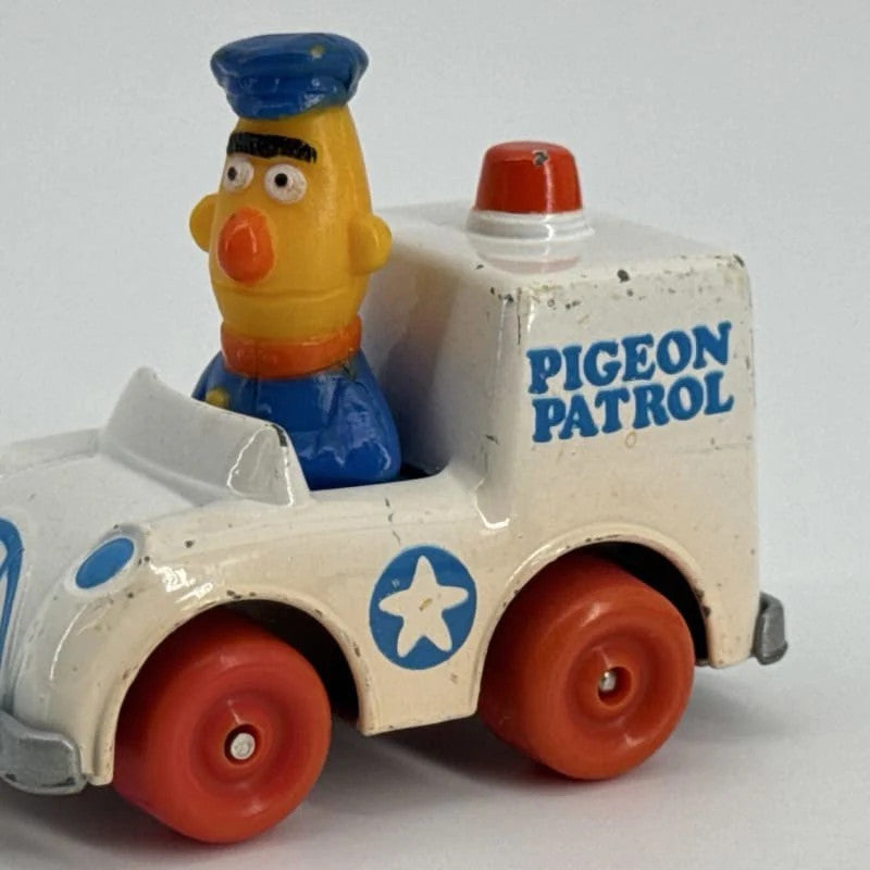 1981 Playskool Sesame Street Bert Pigeon Patrol Diecast Car Vintage Toy Apparel