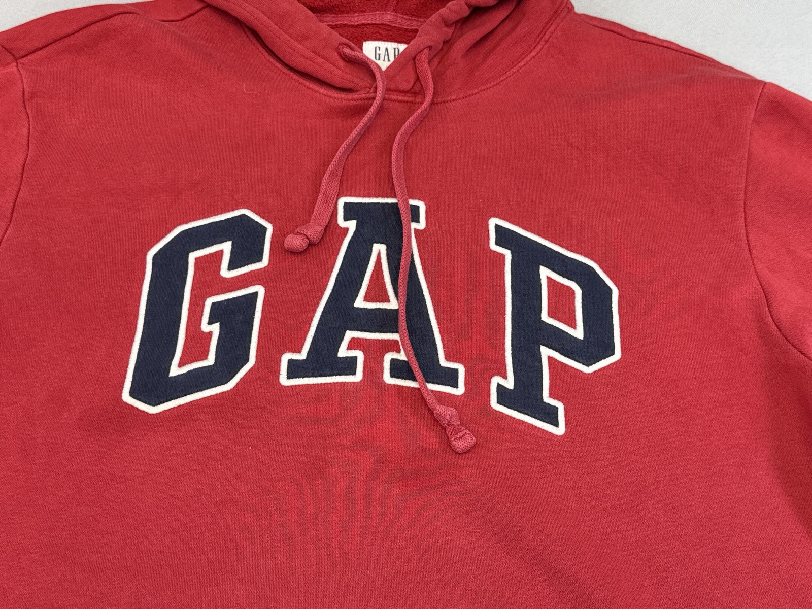 GAP Logo Pullover Hoodie Sweatshirt L Red Cotton Blend Long Sleeve Graphic