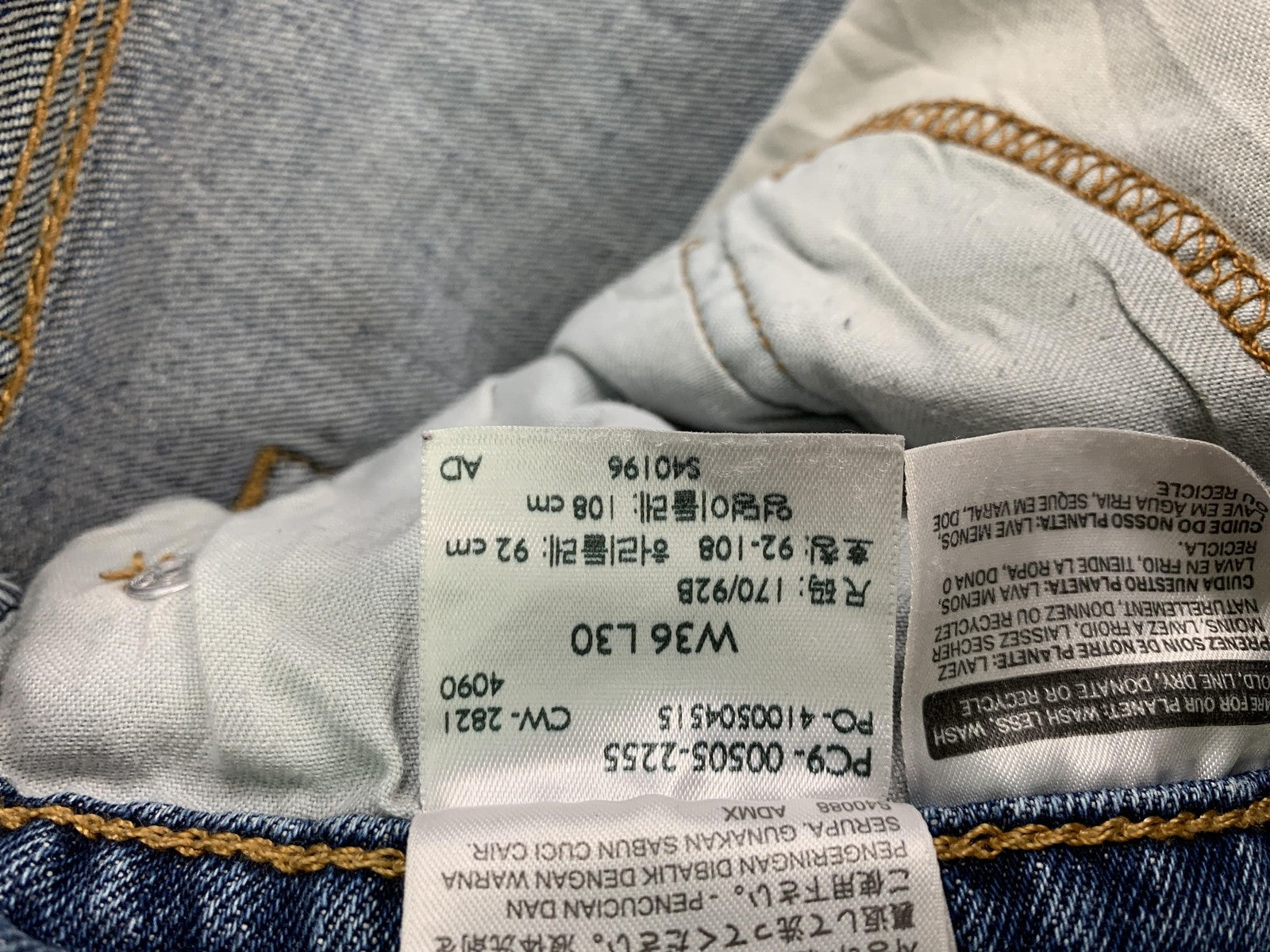 Levis 505 Jeans Mens 36x32 Blue Denim Zip Fly Straight Leg Made USA Red Tab W36
