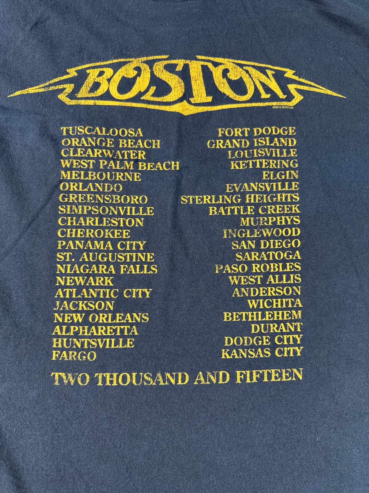GILDAN Boston Music Graphic Tee 2XL Black 100% Cotton Preshrunk Vintage Rock Men