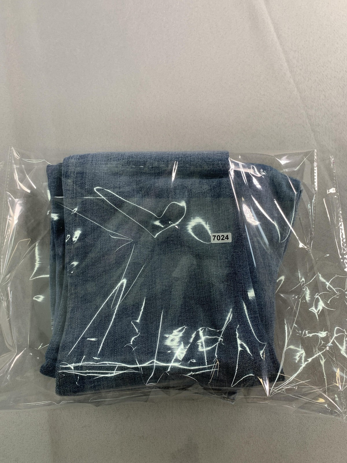 Maurices Jeans Womens Medium Distressed Blue Skinny Stretch Denim Ripped Pants