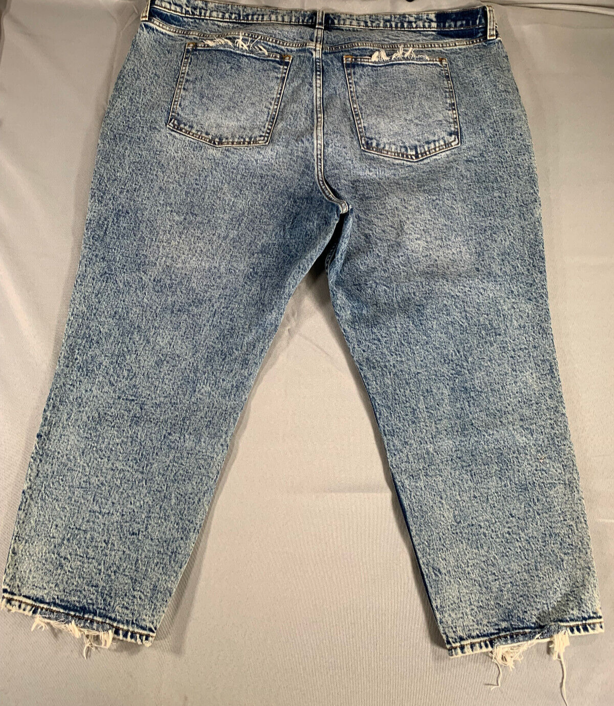 Abercrombie Mom Jeans 36 22S High Rise Distressed Light Wash Raw Hem 90s Fit Red