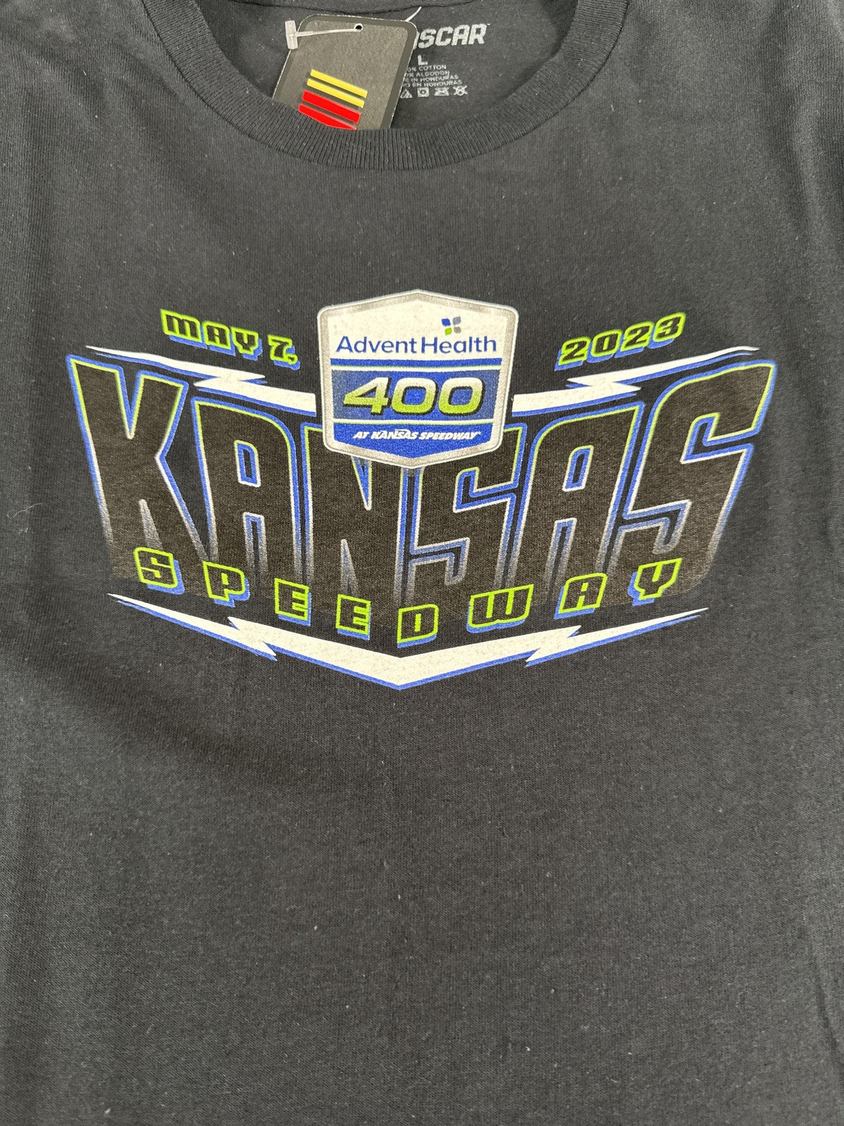 Kansas Speedway Shirt Mens Large NASCAR AdventHealth 400 2023 Cup Series Race