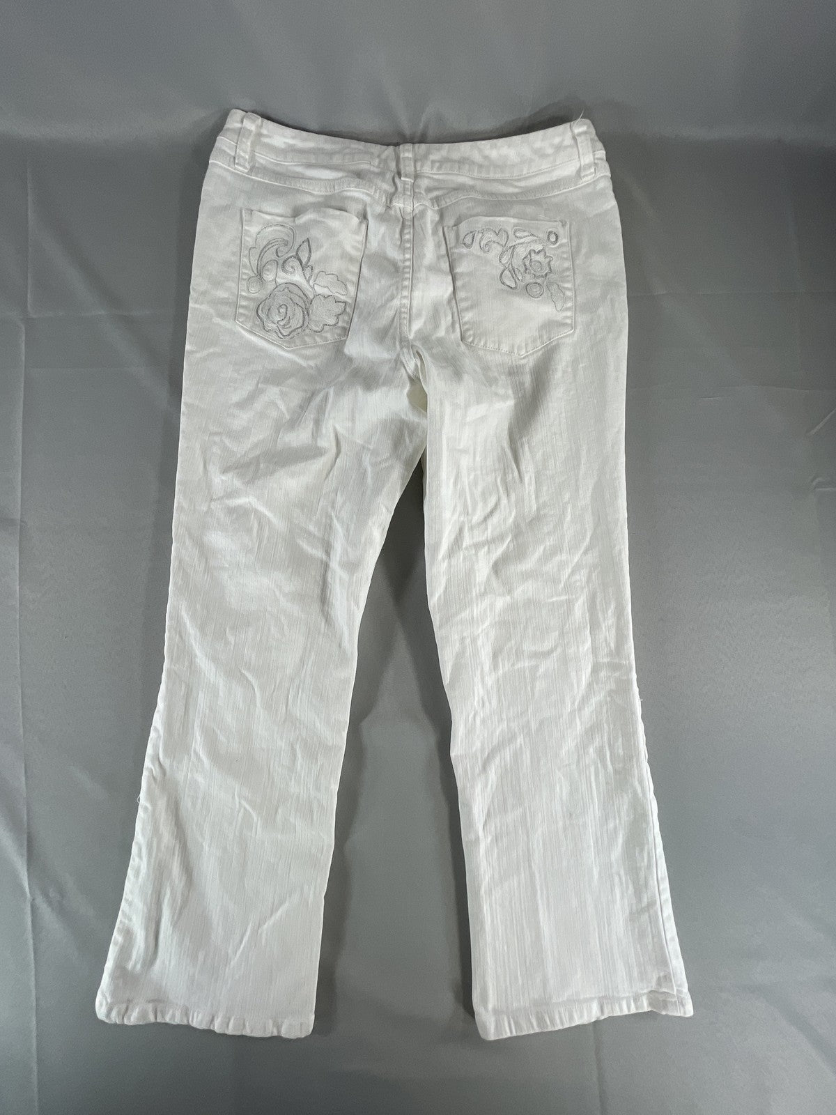 Chicos Platinum Jeans Womens 1.5 Short Embroidered Floral Bootcut Stretch Pants