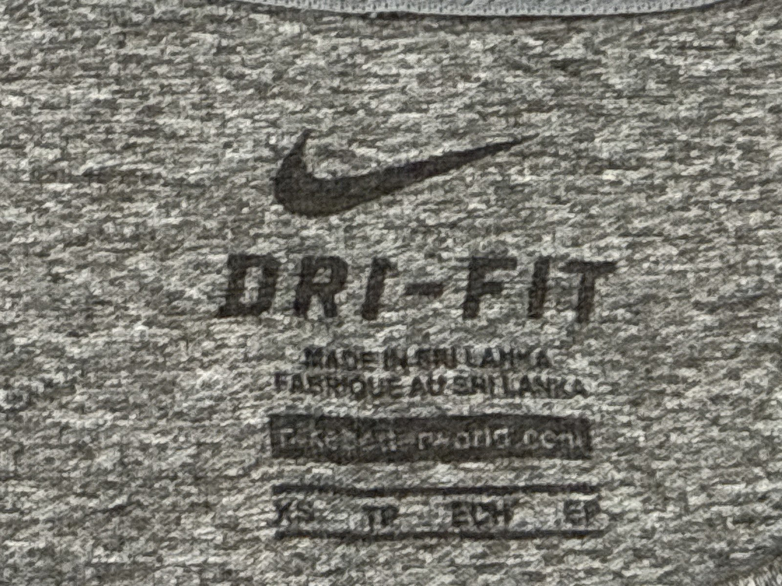 Nike Dri Fit Tee S Gray Crewneck Short Sleeve Regular Sportswear Heather