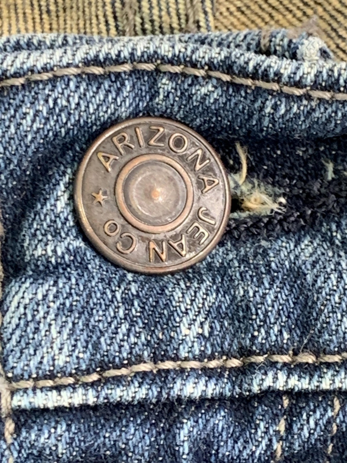 Arizona Jeans Mens 38x30 Blue Denim Original Bootcut Flex Distressed Pants 99