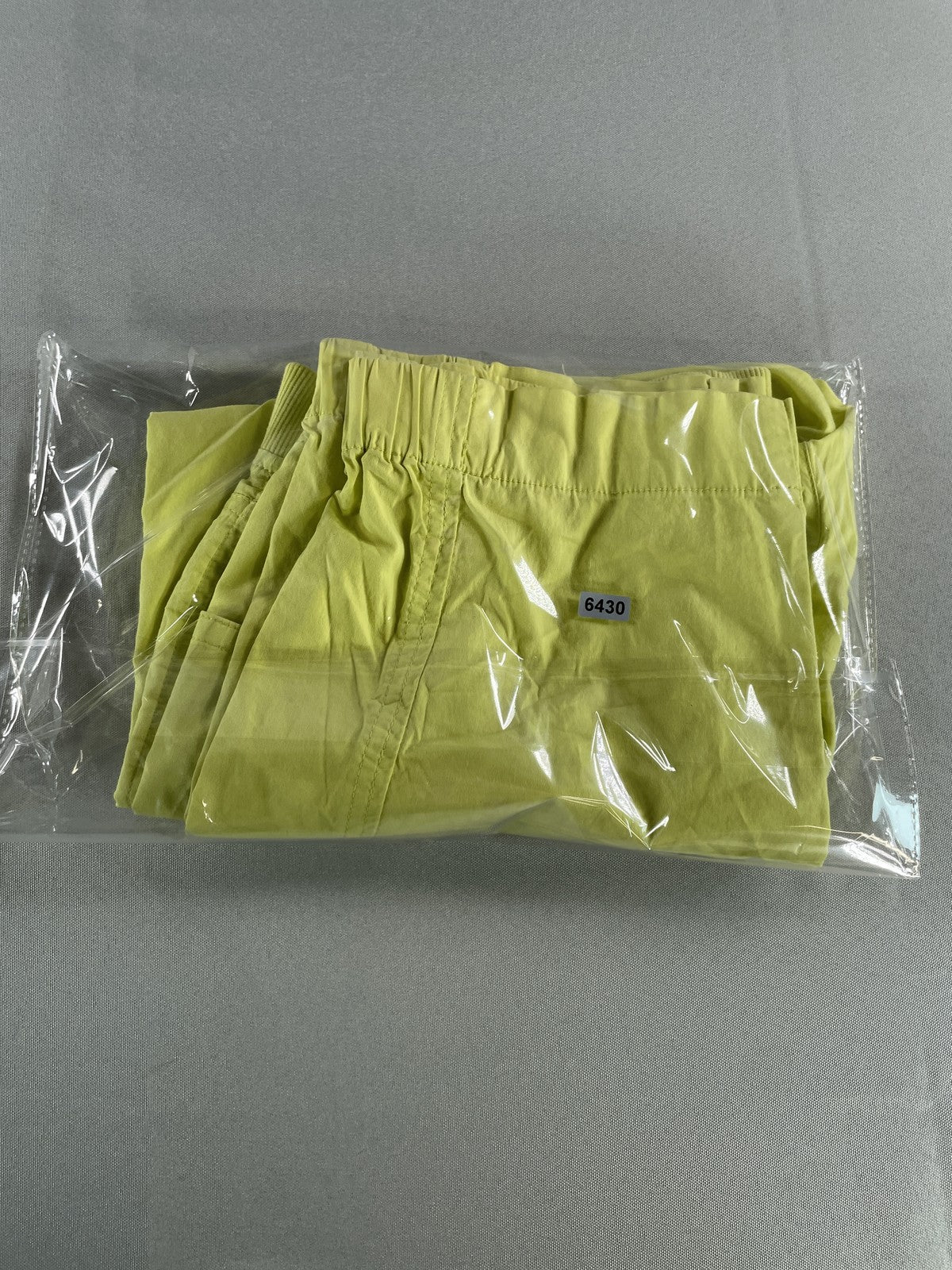 Chicos Pants Womens 1 Yellow Capri Cropped Cotton Stretch Button Pockets Casual
