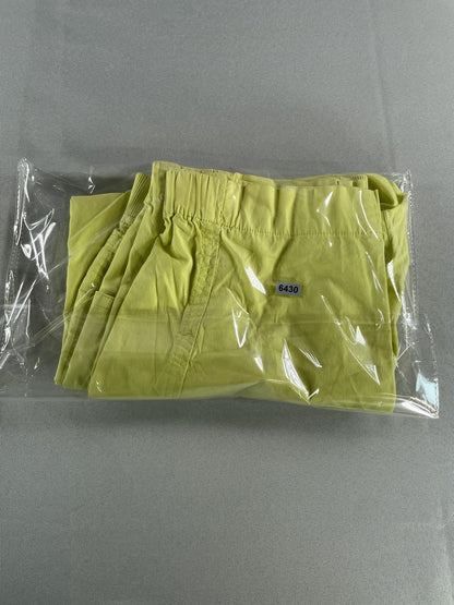 Chicos Pants Womens 1 Yellow Capri Cropped Cotton Stretch Button Pockets Casual