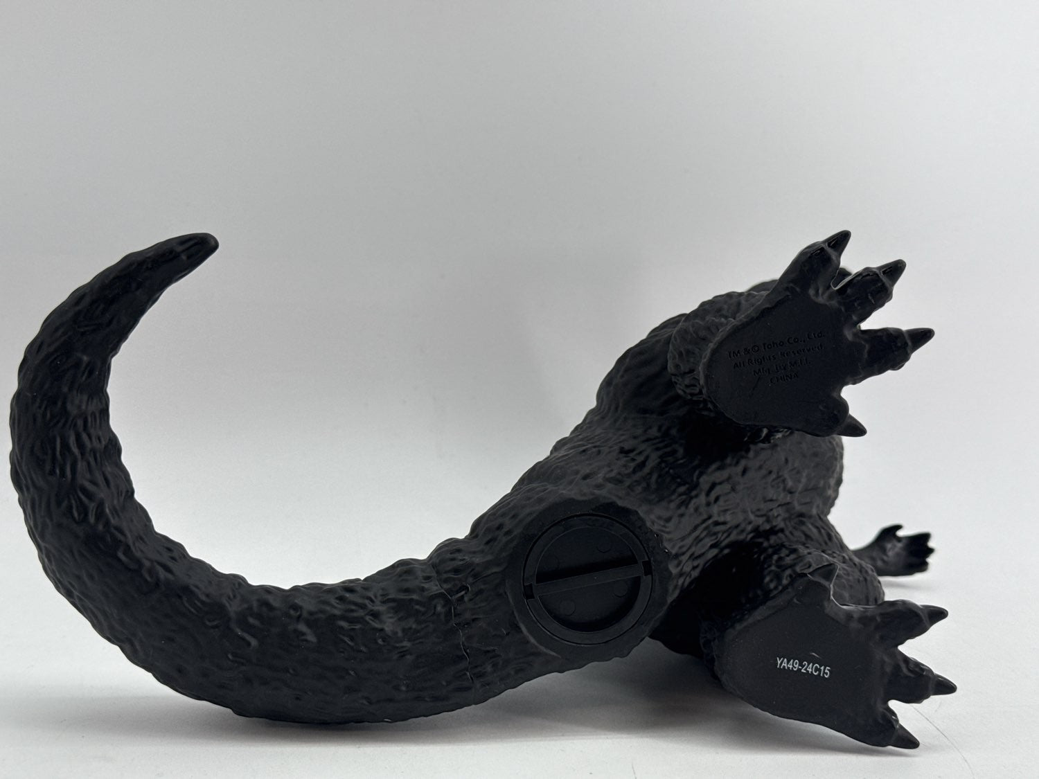 Godzilla Deluxe Figural Coin Bank Monogram #75001 2015 Black TOHO Vinyl Apparel