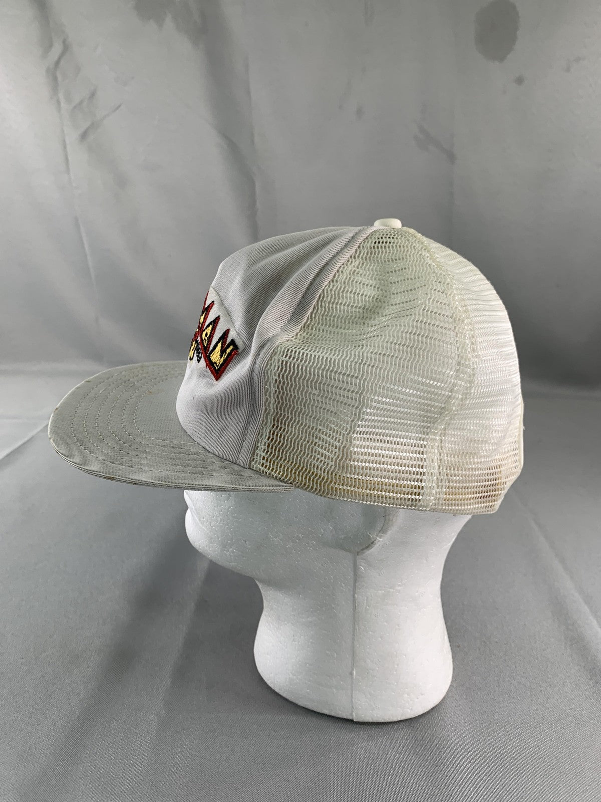 VINTAGE Pac-Man Hat Cap Snap Back White Trucker Mesh Embroidered Arcade Mens 90s