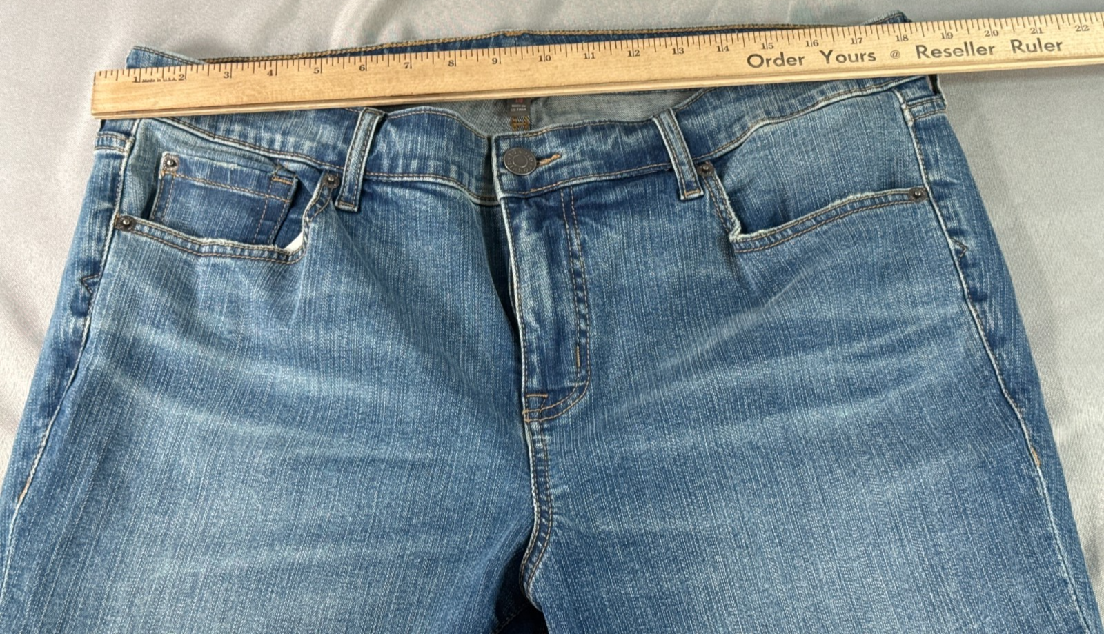 Torrid Perfect Super Flare Jeans Womens 18 Blue Stretch Raw Hem Wide Leg Denim