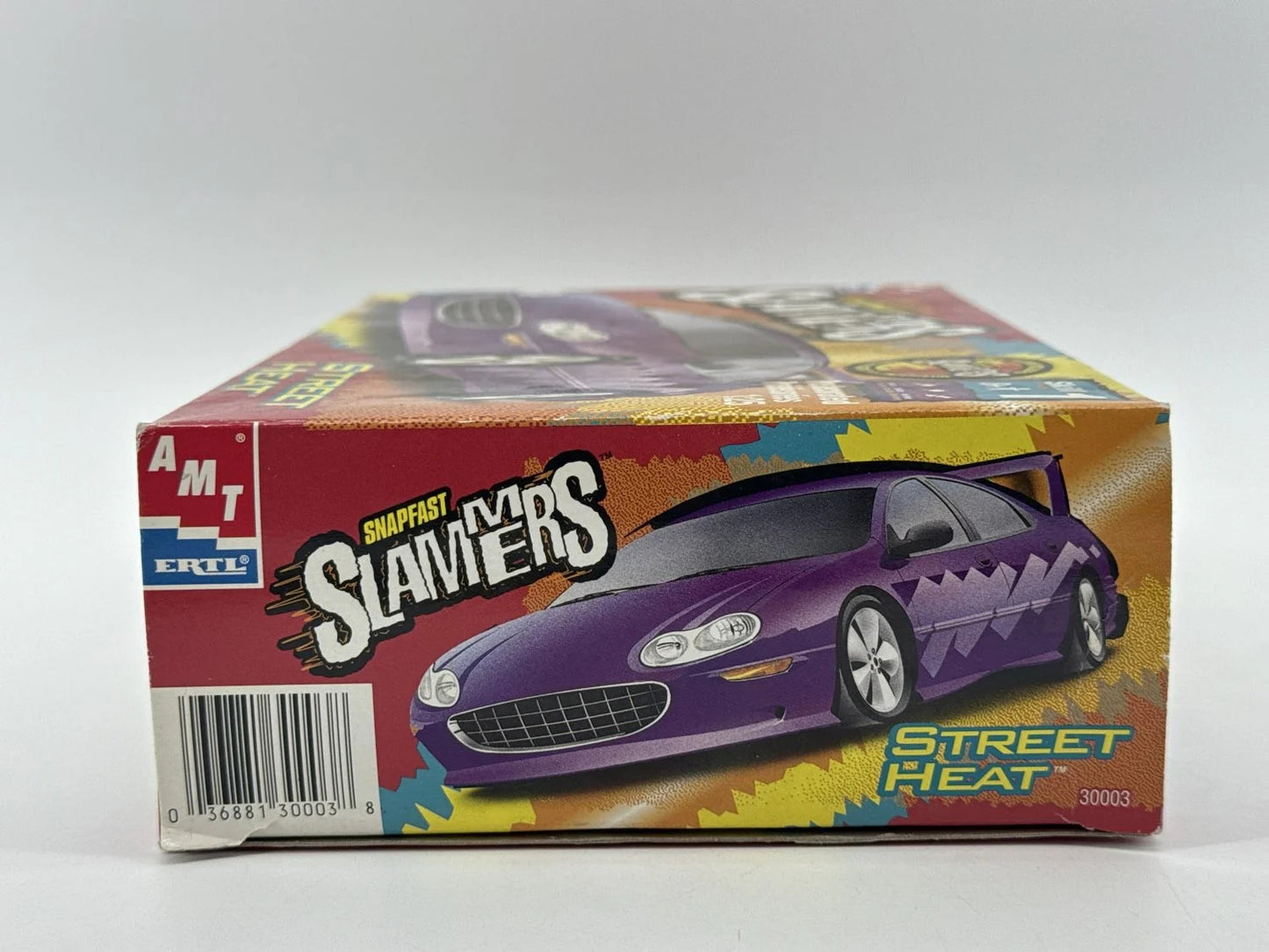 AMT Snapfast Slammers 1998 Chrysler Concorde 1:25 Model Kit Unbranded 125 NWT