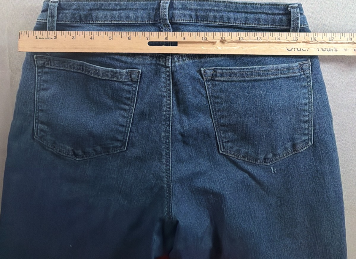 Riders By Lee Capri Jeans Womens 10M Mid Rise Stretch Denim Cropped Blue Pants