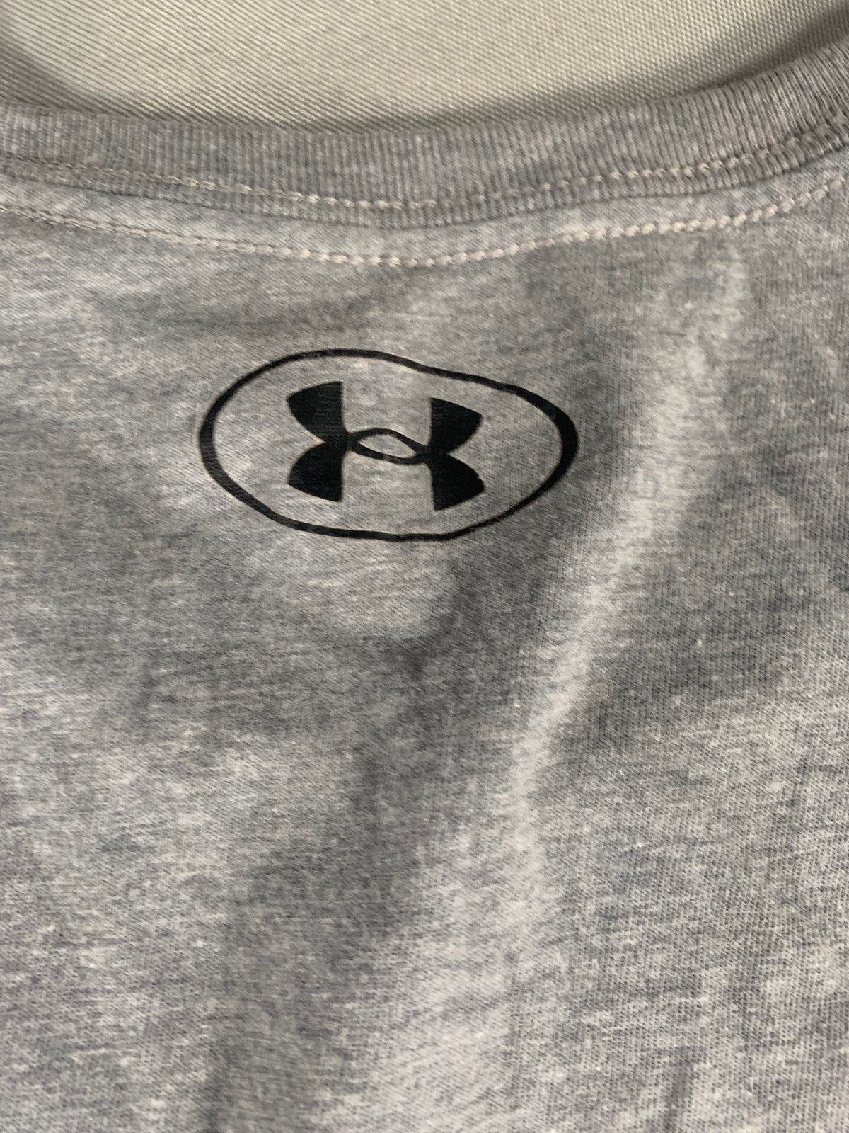 Under Armour HeatGear T-Shirt Mens L Gray Black Logo Loose Fit Short Sleeve Gym