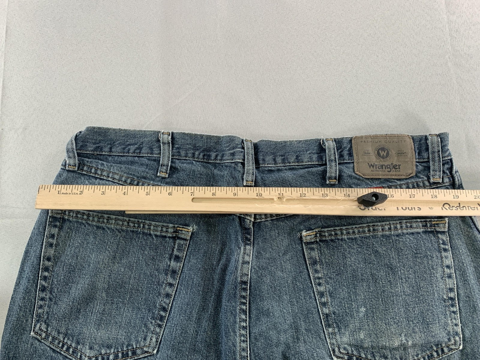 Wrangler Jeans Mens 38x32 Blue Regular Fit 965TQS Denim Straight Leg Authentic