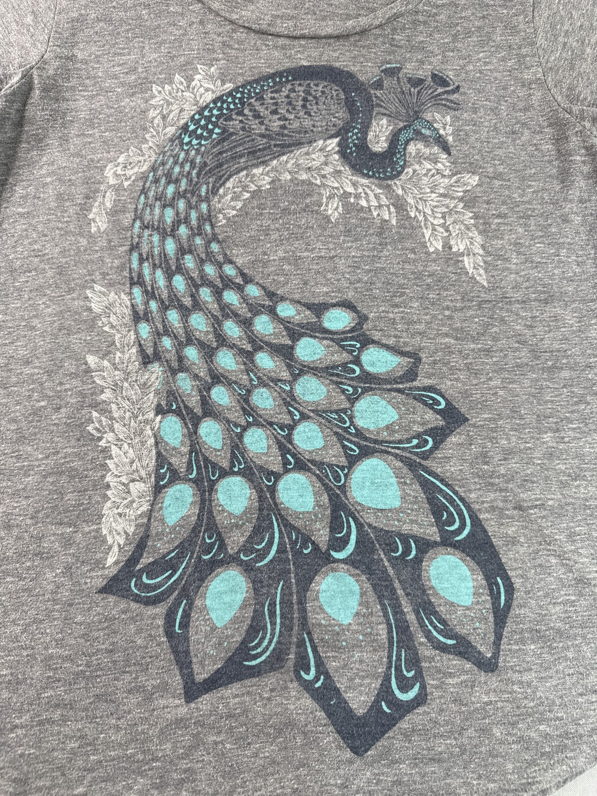 Lucky Brand Peacock Graphic Tee S S/P Gray Scoop Neck Short Sleeve Boho Top