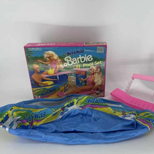 1989 Mattel Barbie Wet 'n Wild Pool Set w Box amp Accessories aposn Apparel