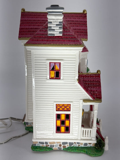 Department 56 Snow Village Sweetheart Candy Shop 55323 Lighted Valentine 2003