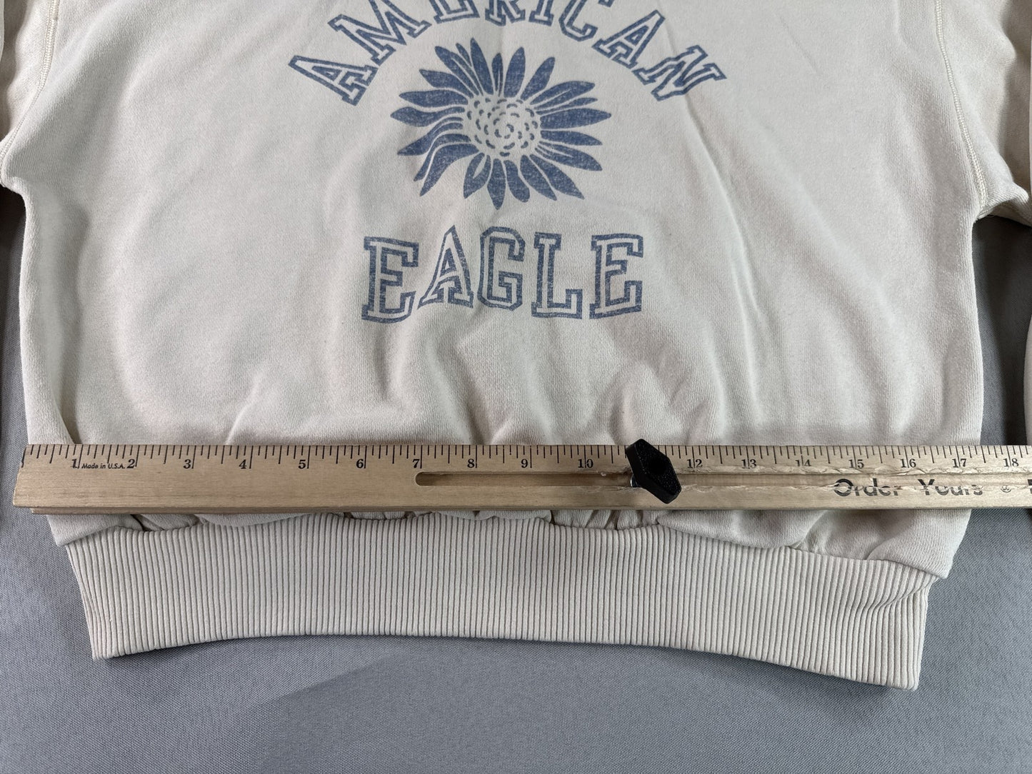 American Eagle Graphic Logo Crewneck XS Sweatshirt Beige Cotton Long Sleeve