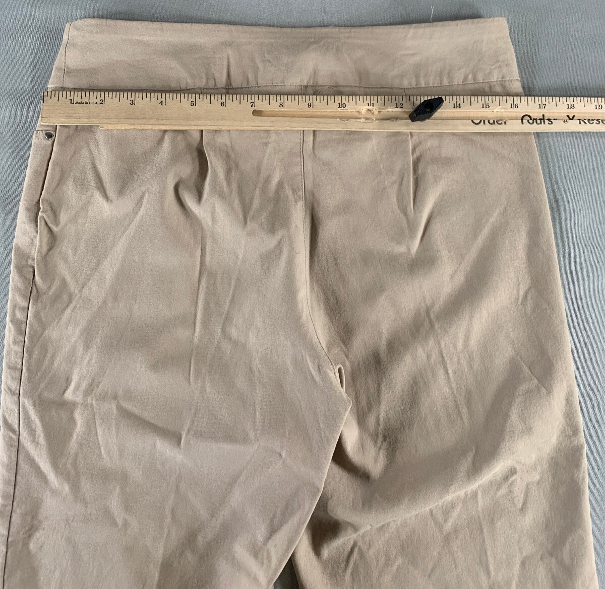 N Touch Beige Pull On Stretch Capri Pants Women’s 10 Mid Rise Cropped Cotton