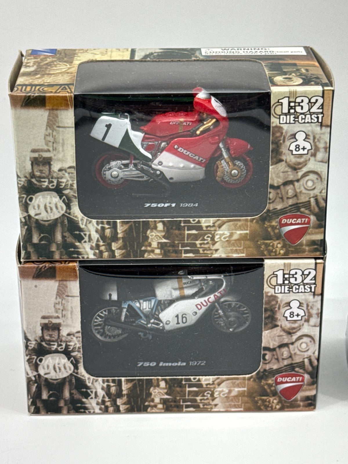 NewRay Ducati Scrambler 450 1970 Die Cast Motorcycle 1:32 132 Apparel Clothing