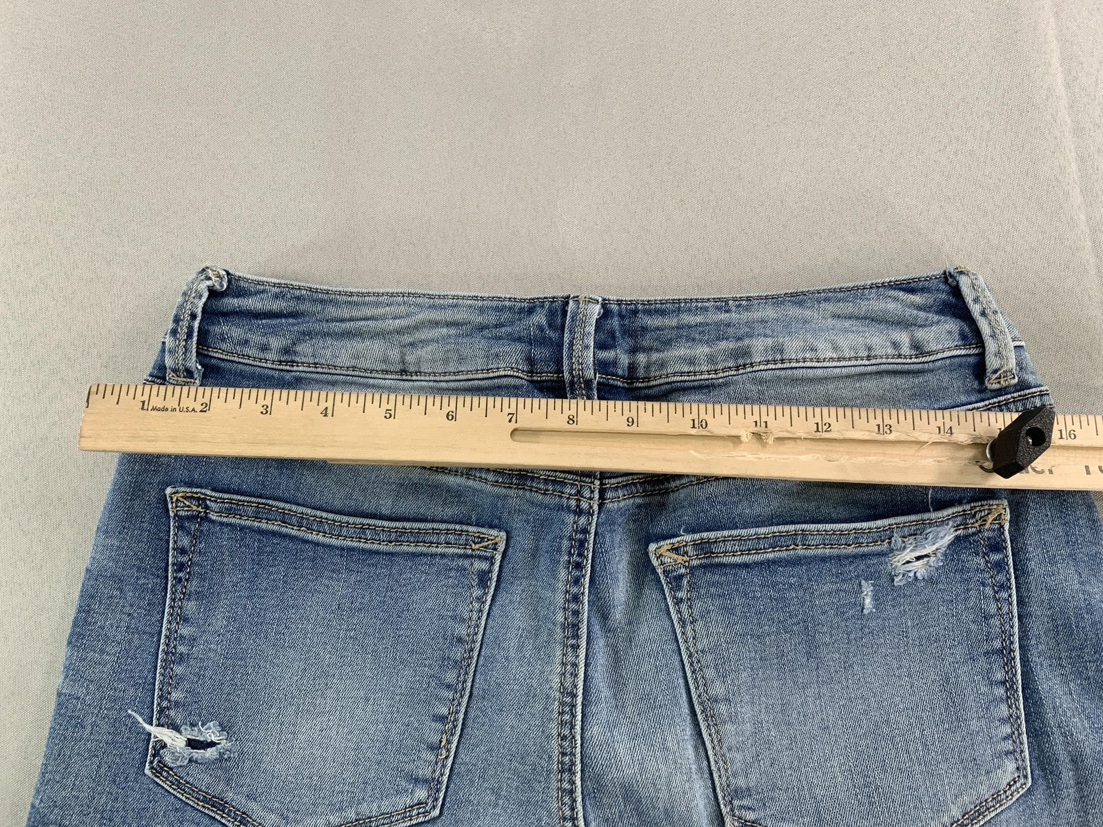Maurices Jeans Womens Medium Distressed Blue Skinny Stretch Denim Ripped Pants