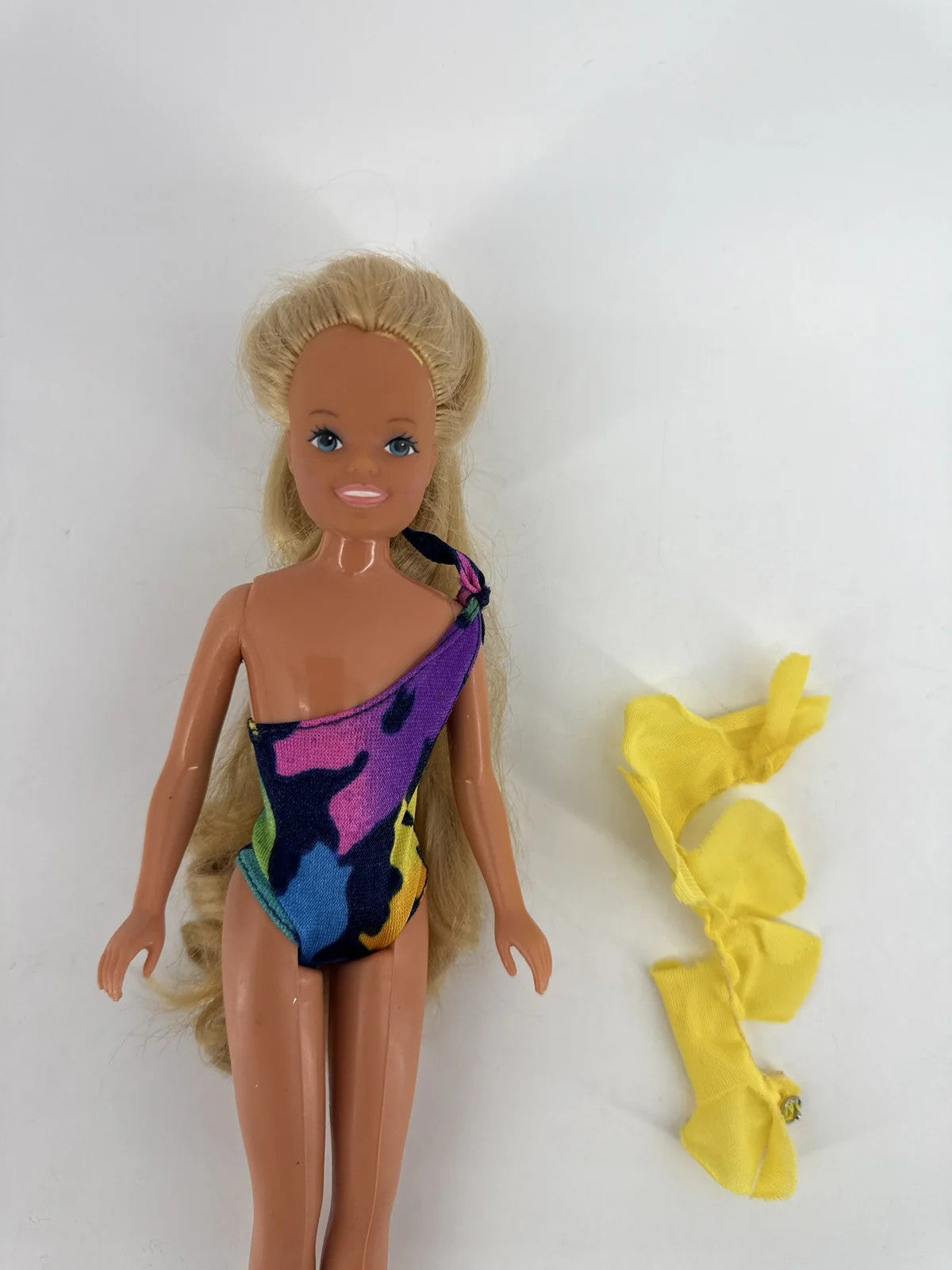 Mattel Barbie 1985 1021 Tropical Skipper Doll Swimsuit &amp; Ruffle Apparel