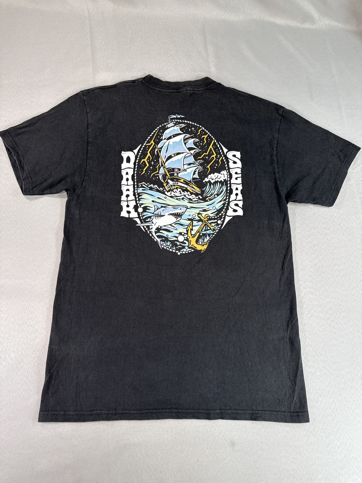 Dark Seas Shark Graphic Tee medium Black Unisex Cotton Short Sleeve Crewneck