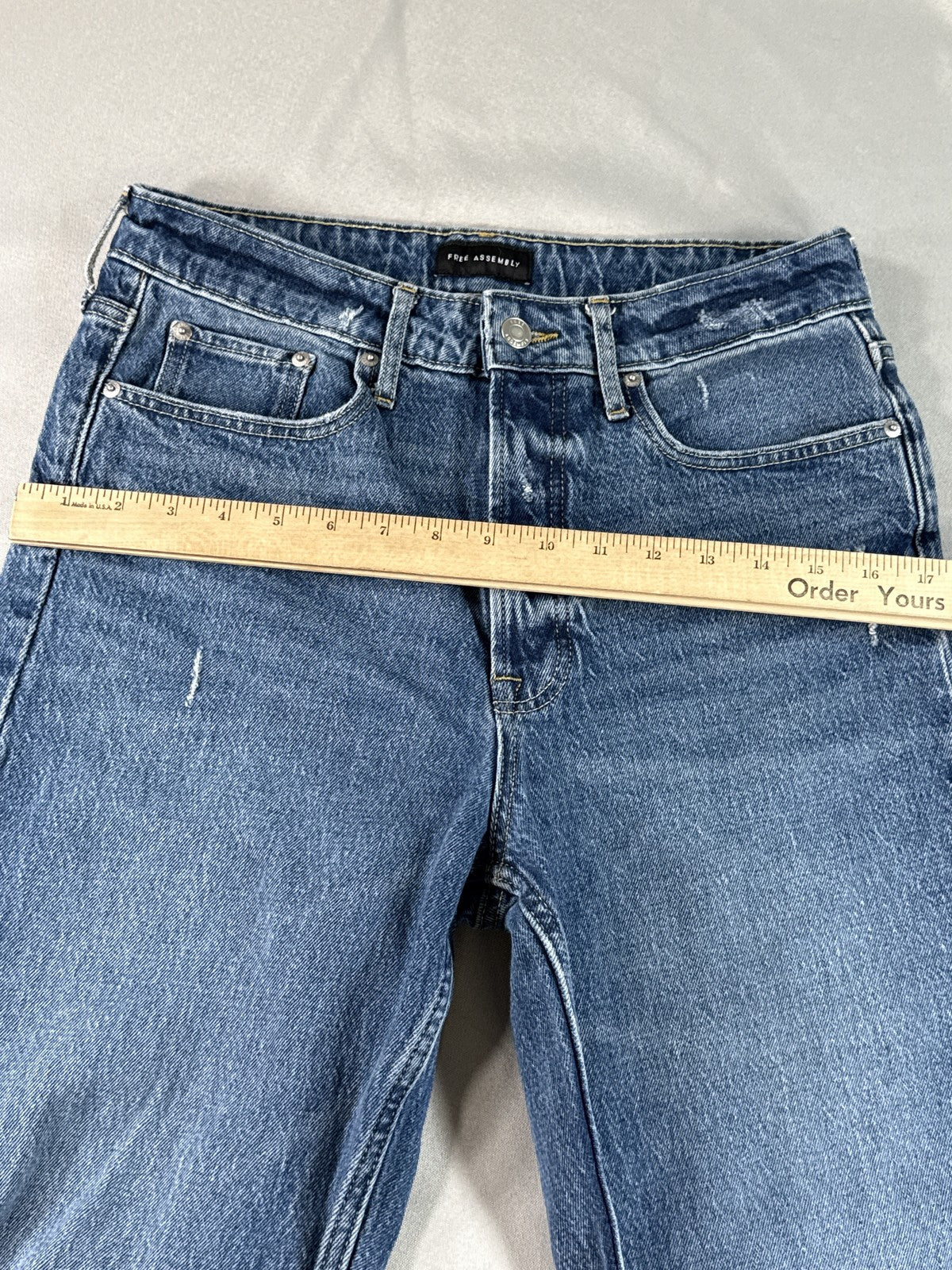 Free Assembly Distressed High Rise Straight Jeans Womens 8 Blue Denim Wash Super