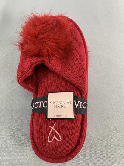 Victorias Secret Slippers Womens Small 5-6 Red Knit Pom Pom House Shoes Cozy on
