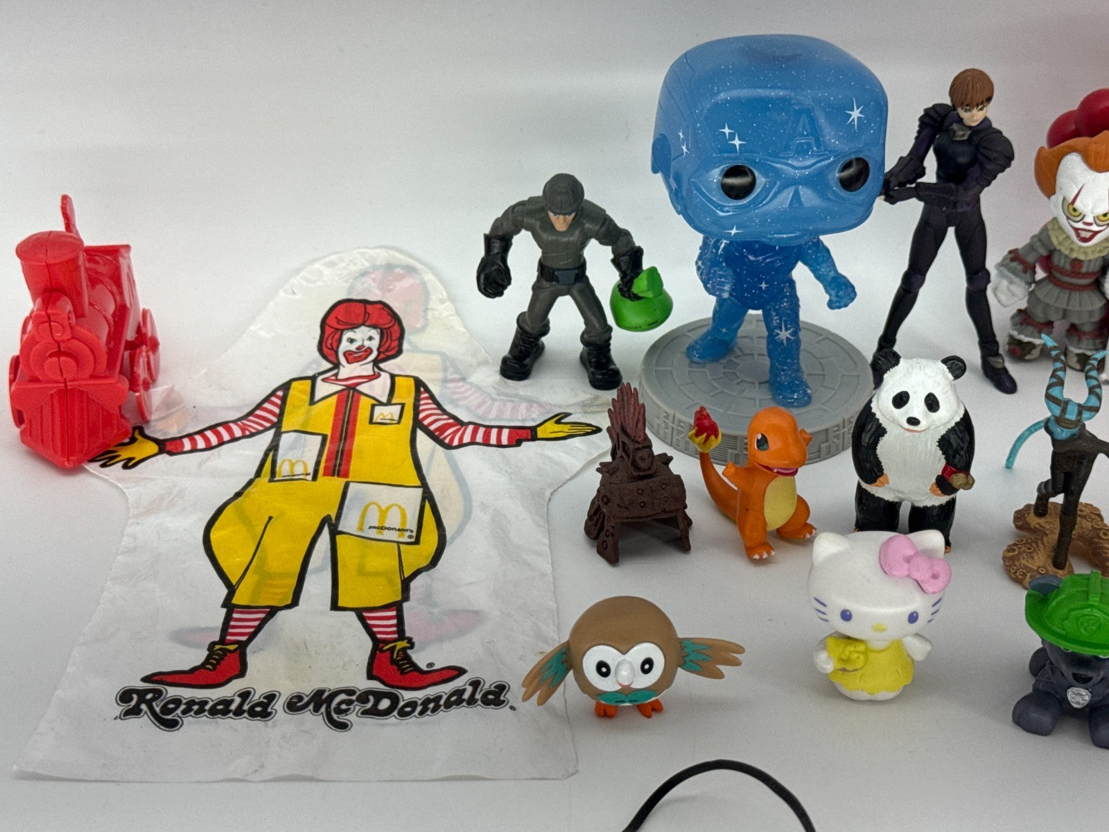 Mixed Toy Lot Figures Accessories Weapons McDonalds Hello Kitty Pokemon Star 946
