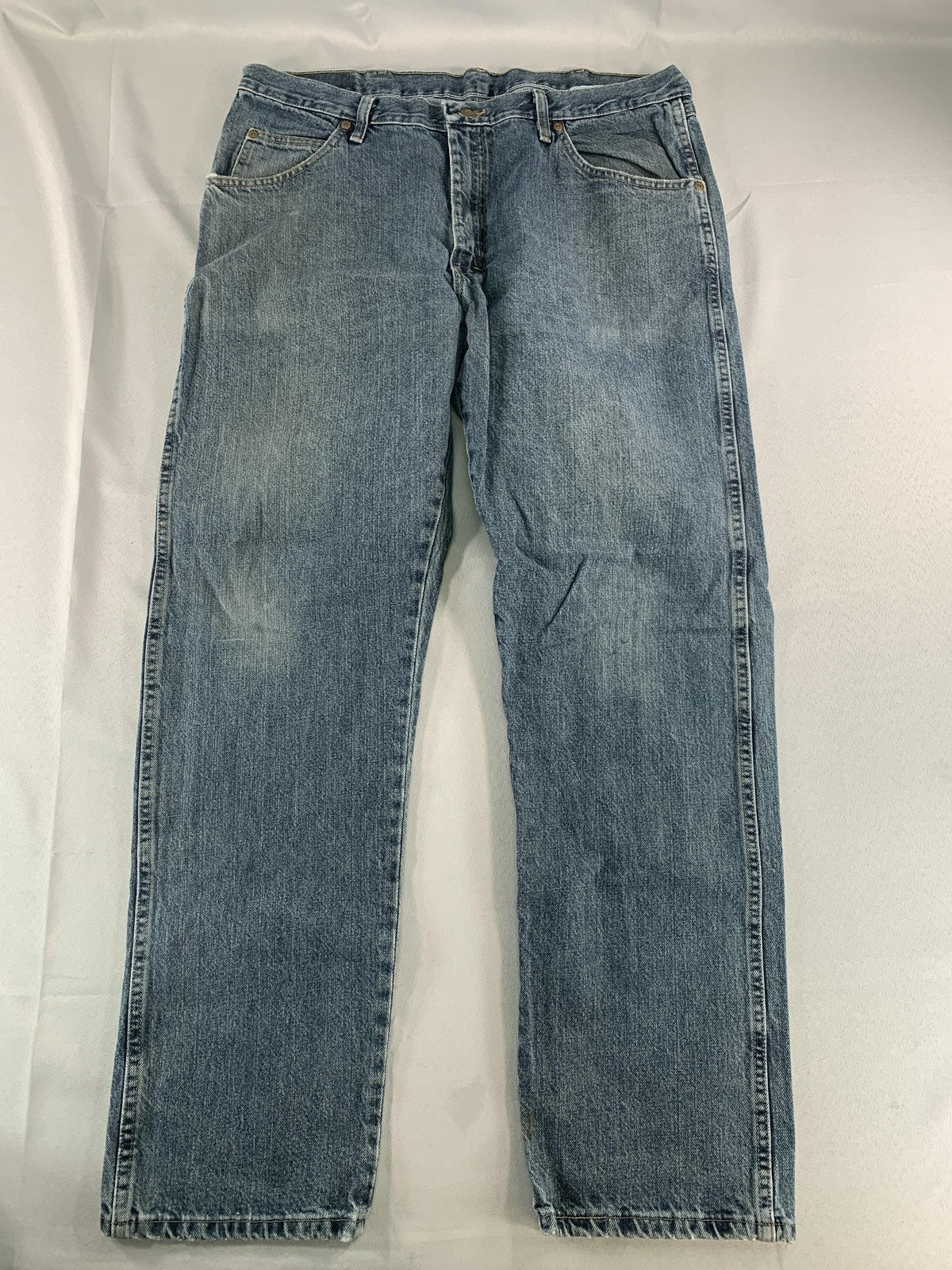 Wrangler Jeans Mens 38x32 Blue Regular Fit 965TQS Denim Straight Leg Authentic