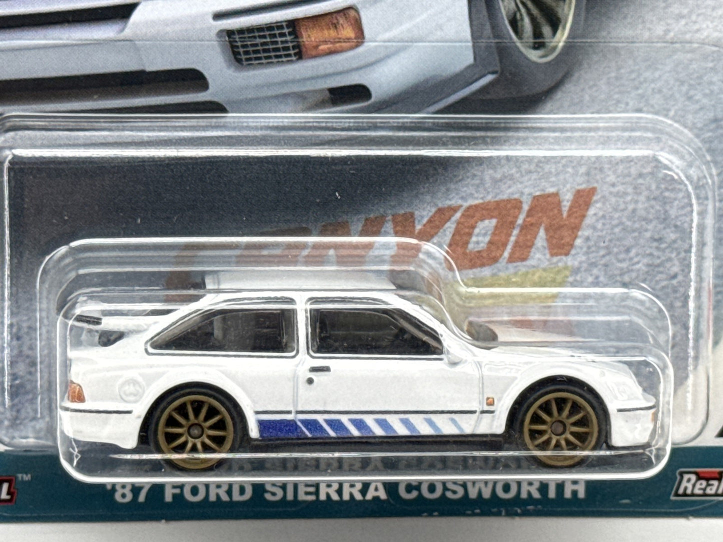 Hot '87 Ford Wheels Sierra Cosworth Premium Diecast Model 1:64 White Metal