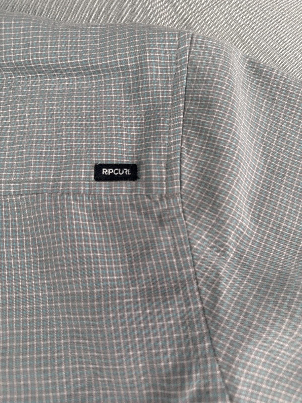 Rip Curl Shirt Mens Large Gray Short Sleeve Button Up Classic Fit Surf Casual