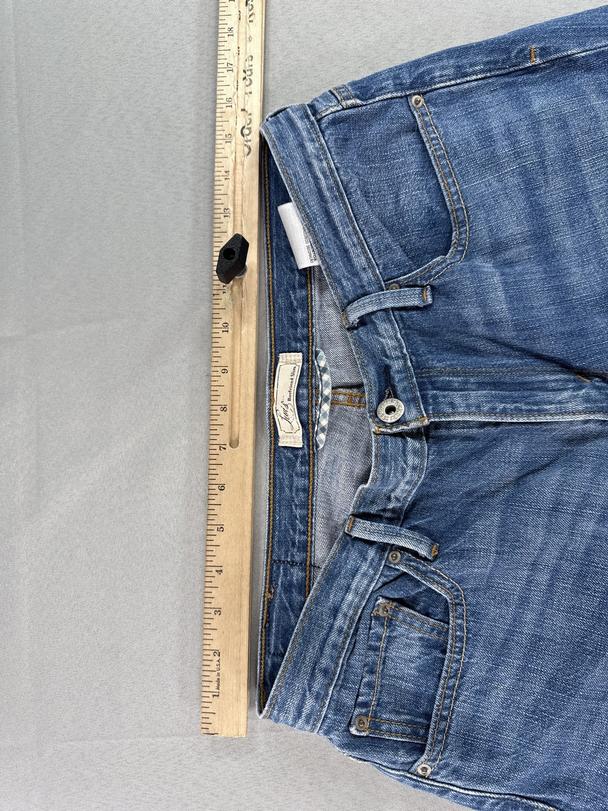 Levi's Classic Straight Leg Jeans 8M Blue Cotton Recycled High Rise Denim