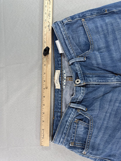 Levi's Classic Straight Leg Jeans 8M Blue Cotton Recycled High Rise Denim