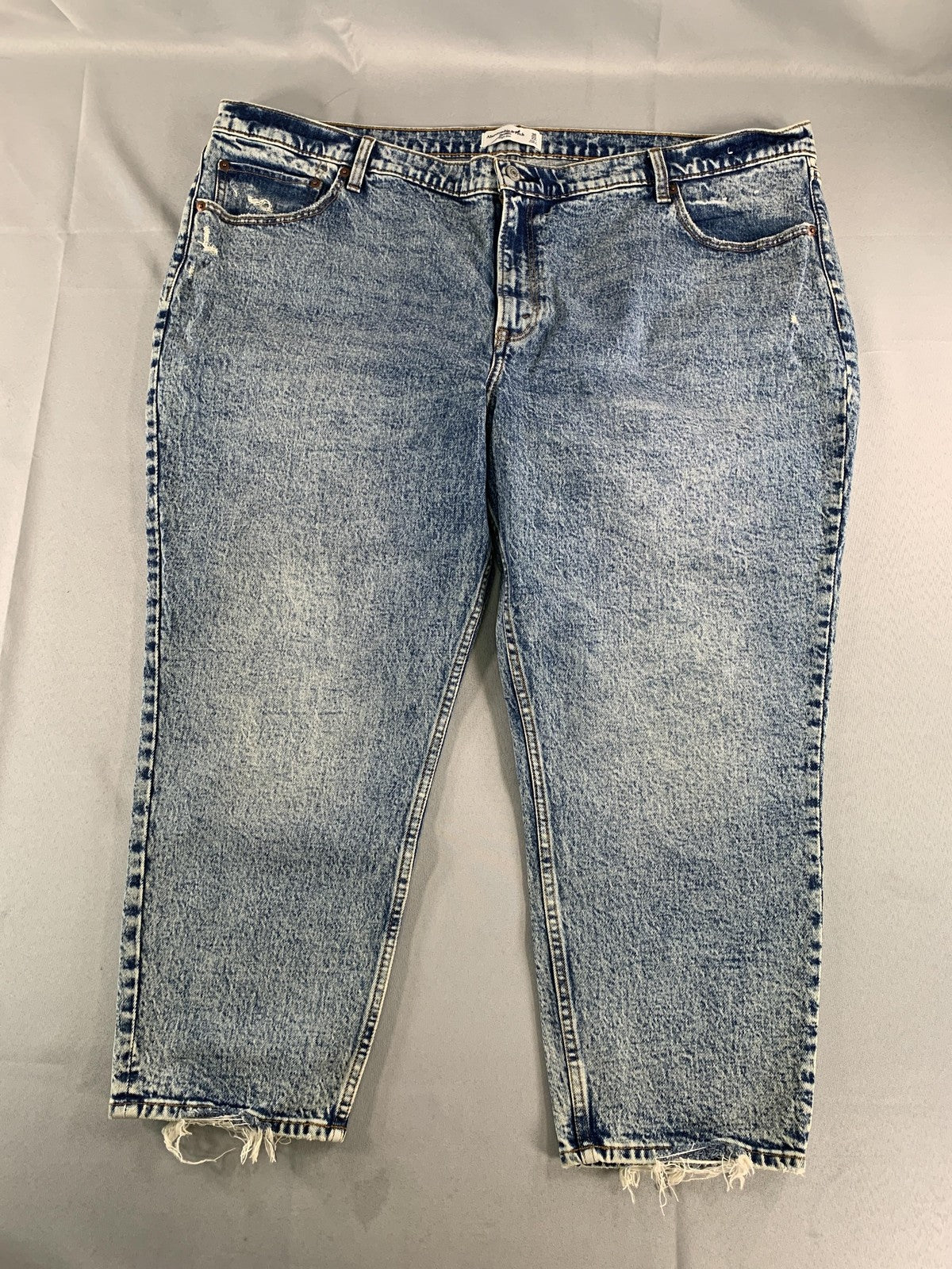 Abercrombie & Fitch Jeans Womens 36 Blue High Rise The Mom Distressed Denim