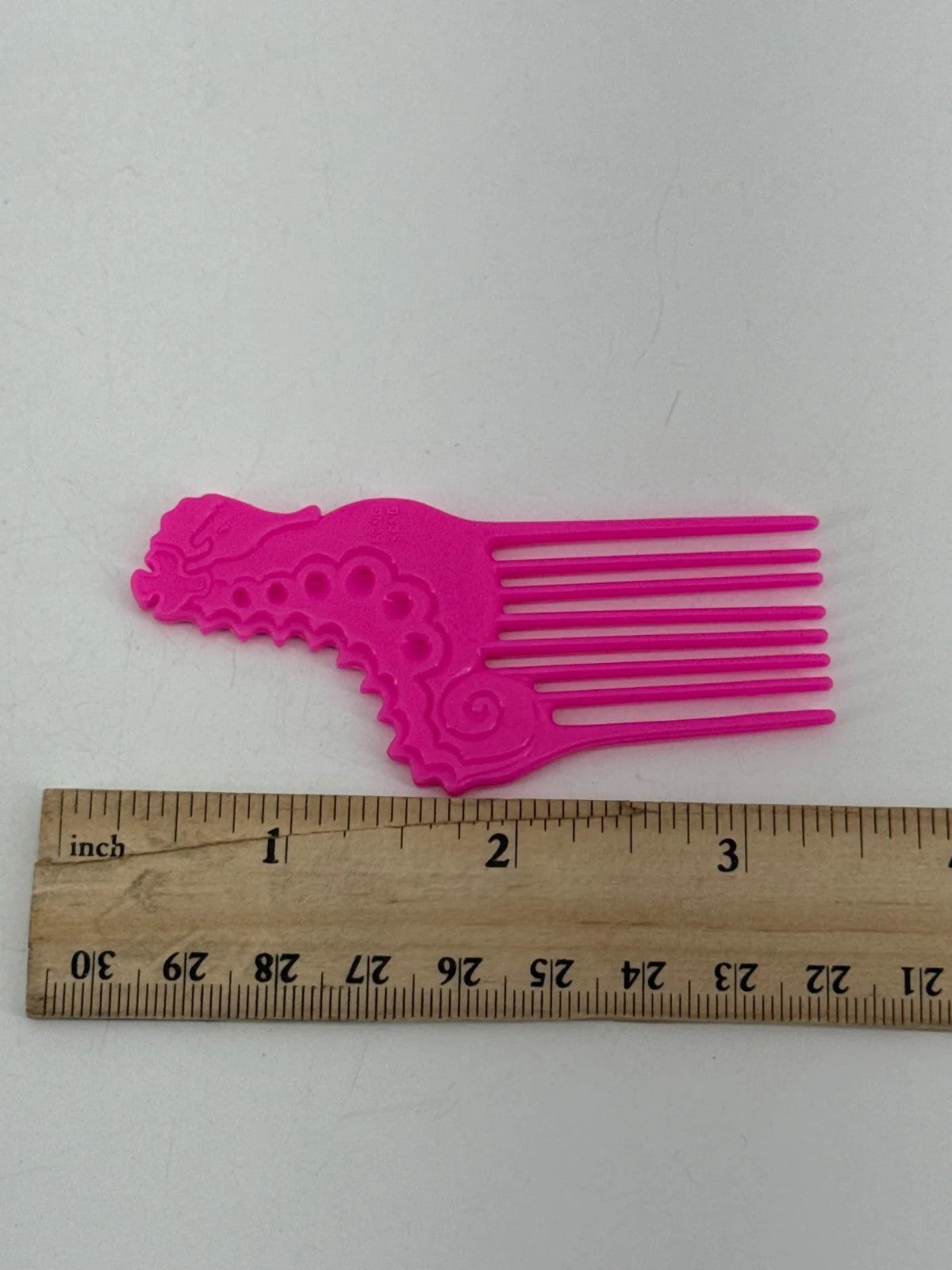 Vintage 1987 Barbie Island Fun Seahorse Comb Mattel Hot Pink Accessory Apparel
