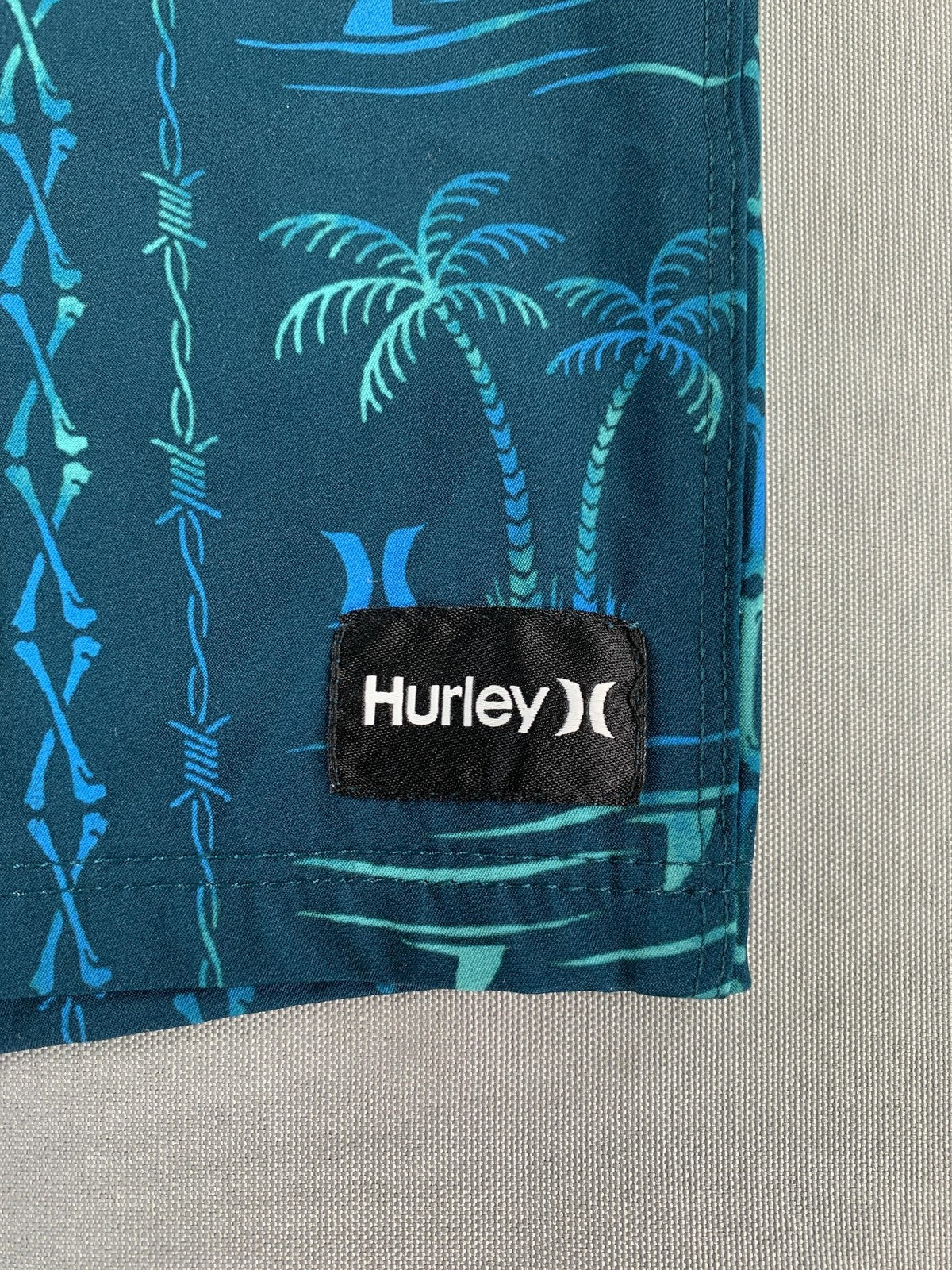 Hurley Boardshorts Boys 18/29 Midnight Teal Palm Tree Swim Trunks Drawstring on