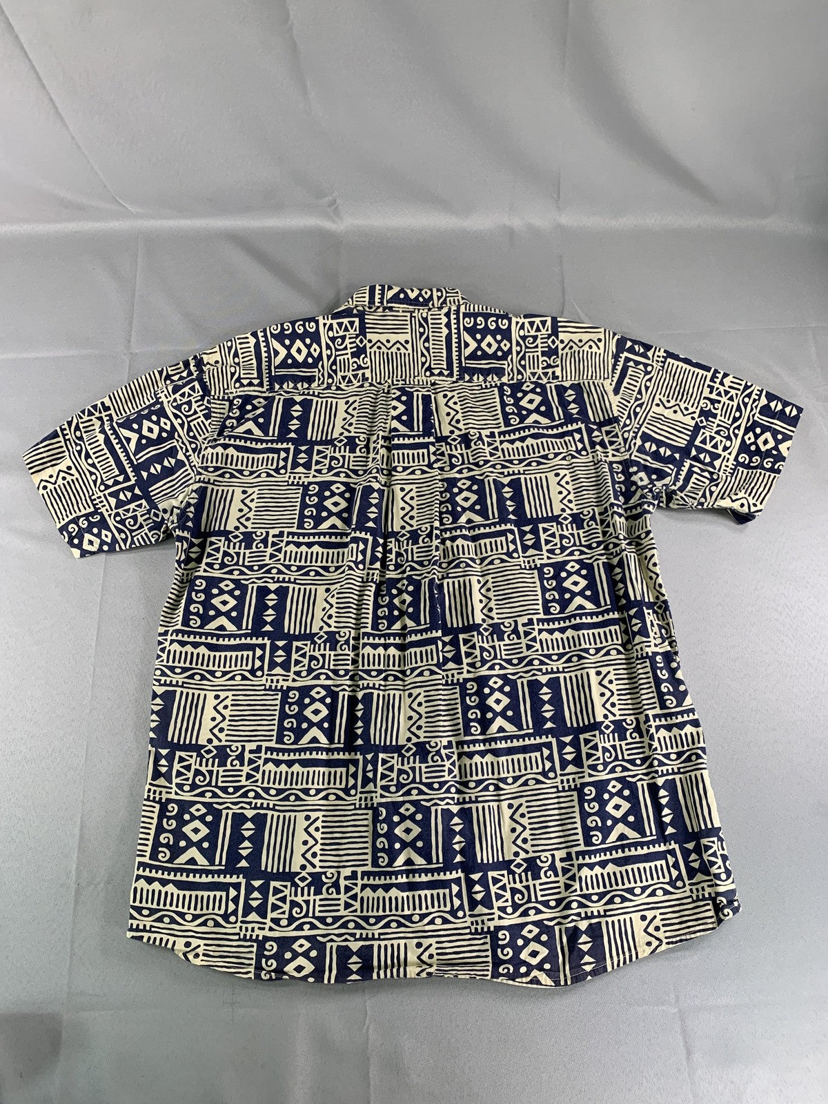Orvis Shirt Mens Large Blue White Geometric Print Short Sleeve Button Up Cotton