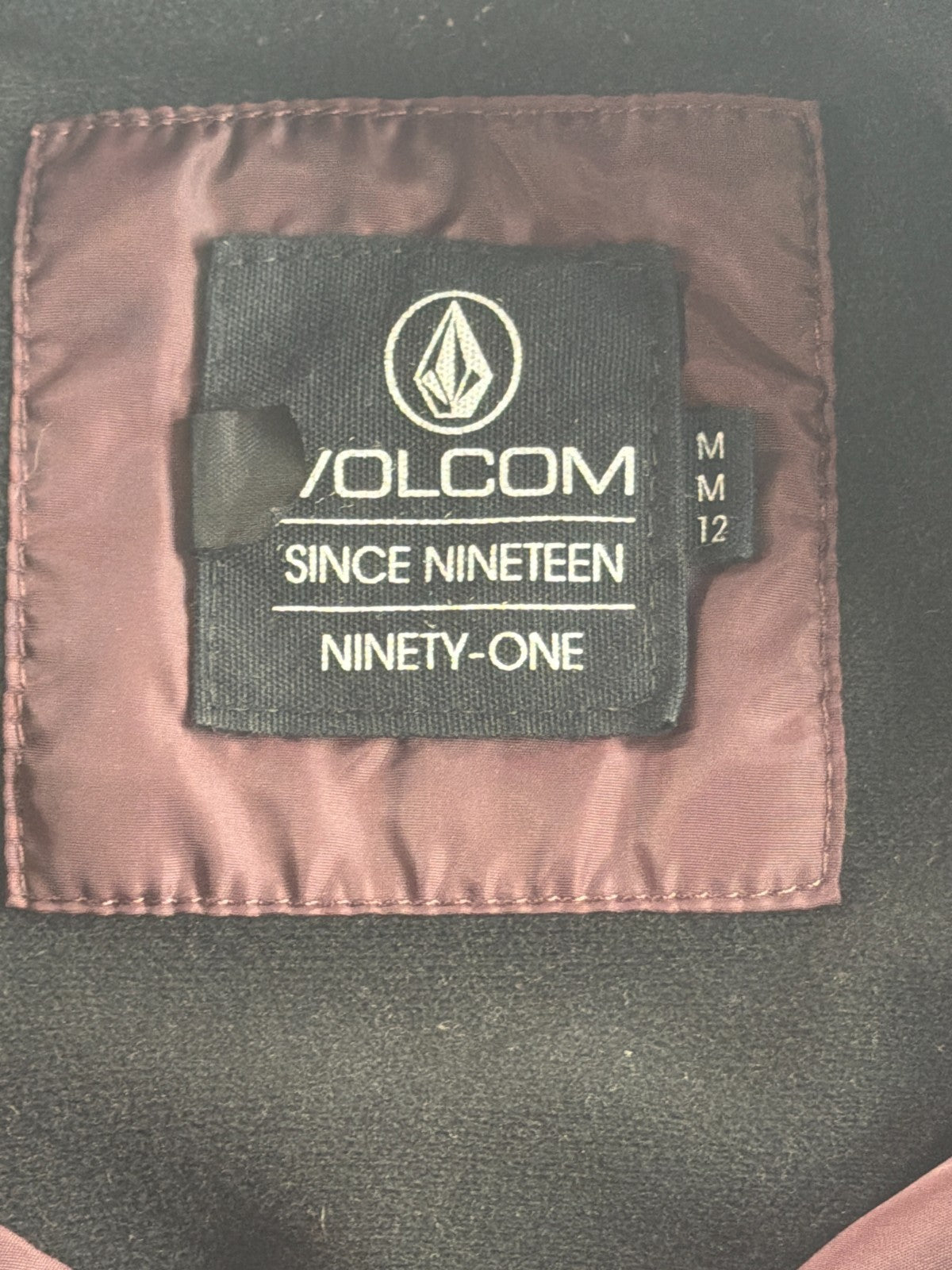 Volcom Coach Jacket Women Medium Maroon Script Logo Snap Windbreaker Water Resis
