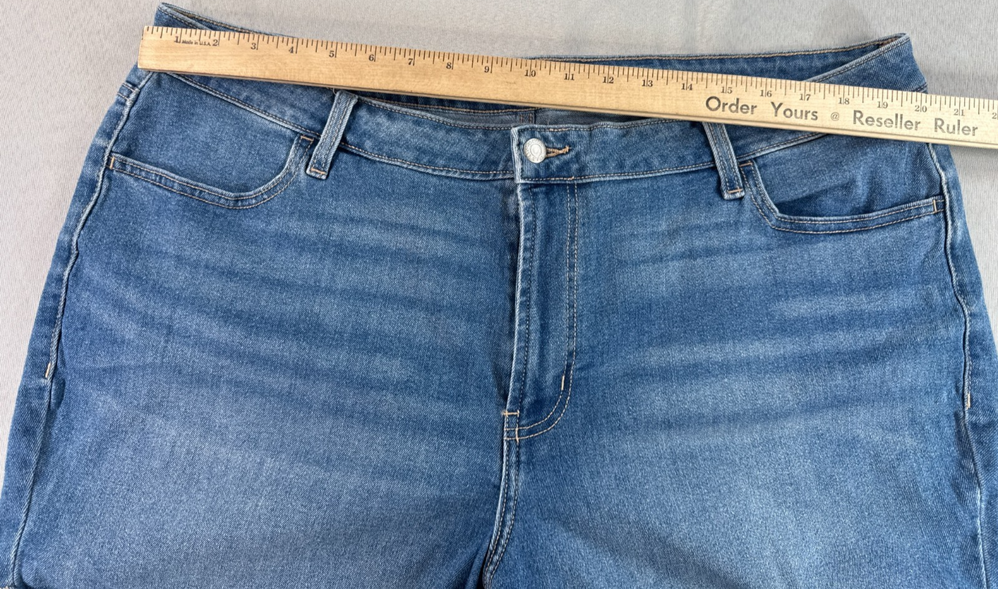 Old Navy Jean Shorts Womens 22 Denim High Rise Wow Rolled Hem Blue Medium Wash